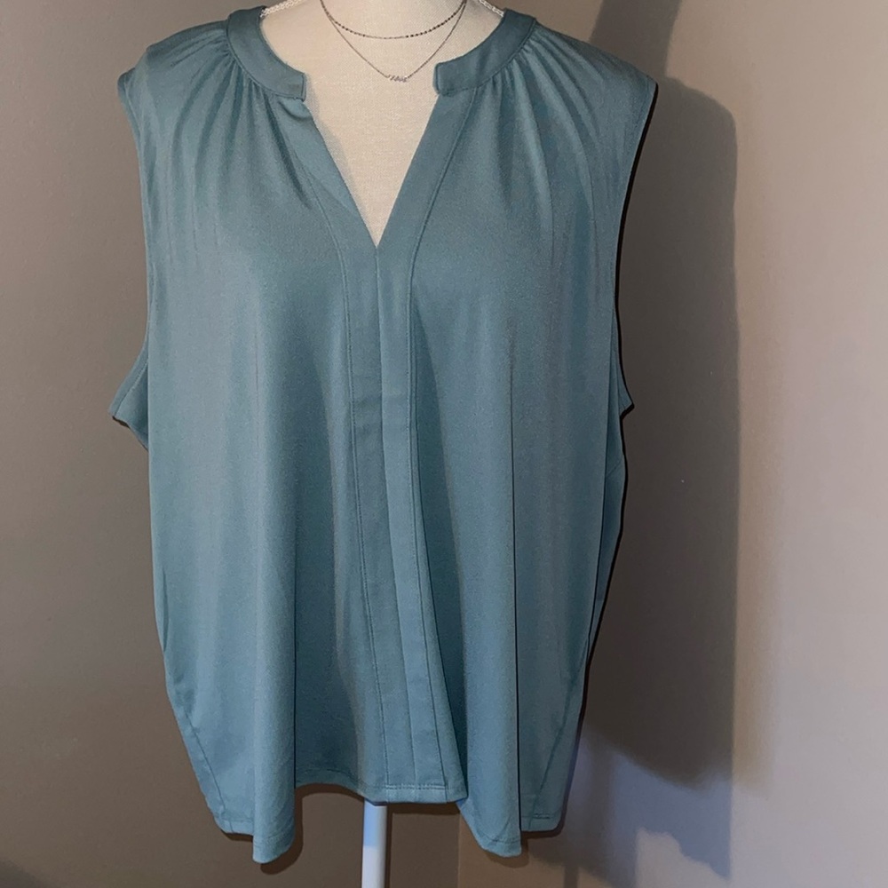 H & M sleeveless top